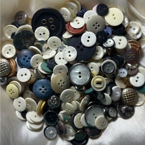 Lot of Vintage Sewing Buttons - Assorted Colours & Styles, DIY & Craft Supply